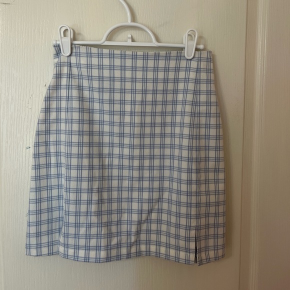 Brandy Melville Skirt - One Size - Blue and White - Never Worn - Picture 1 of 2